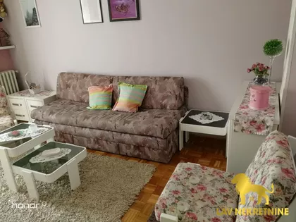 RUMENAČKA | 4zida.rs