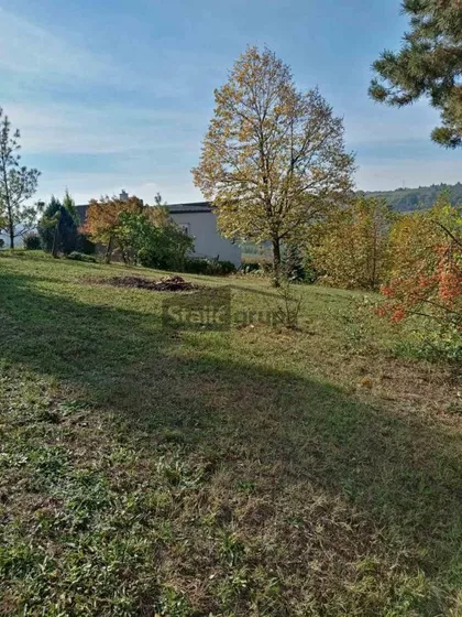 Crmužnik | 4zida.rs