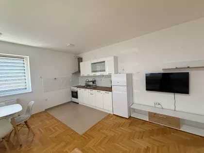 Kertvaroš | 4zida.rs
