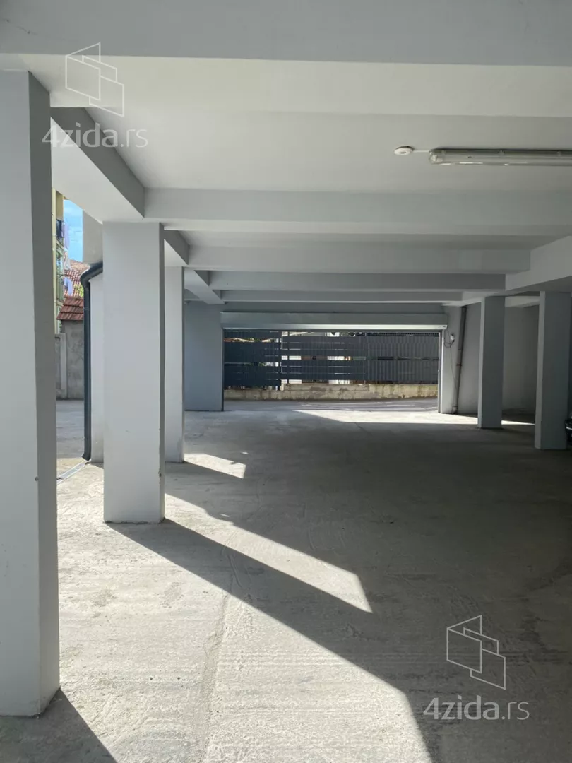 Garaža | 4zida