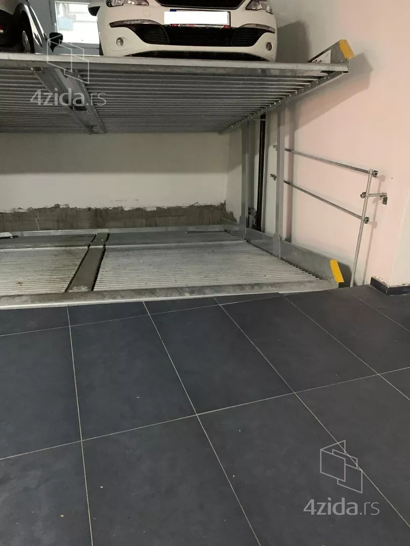 Garaža | 4zida