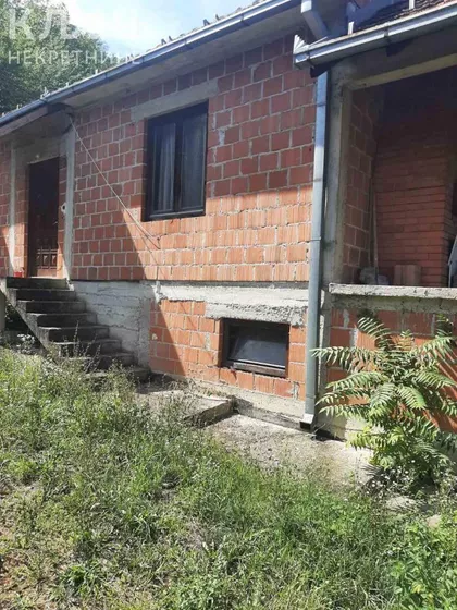 Donje Komarice | 4zida.rs