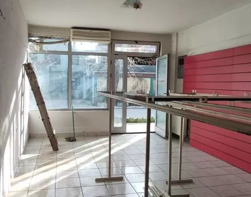 Poslovna zgrada | 4zida