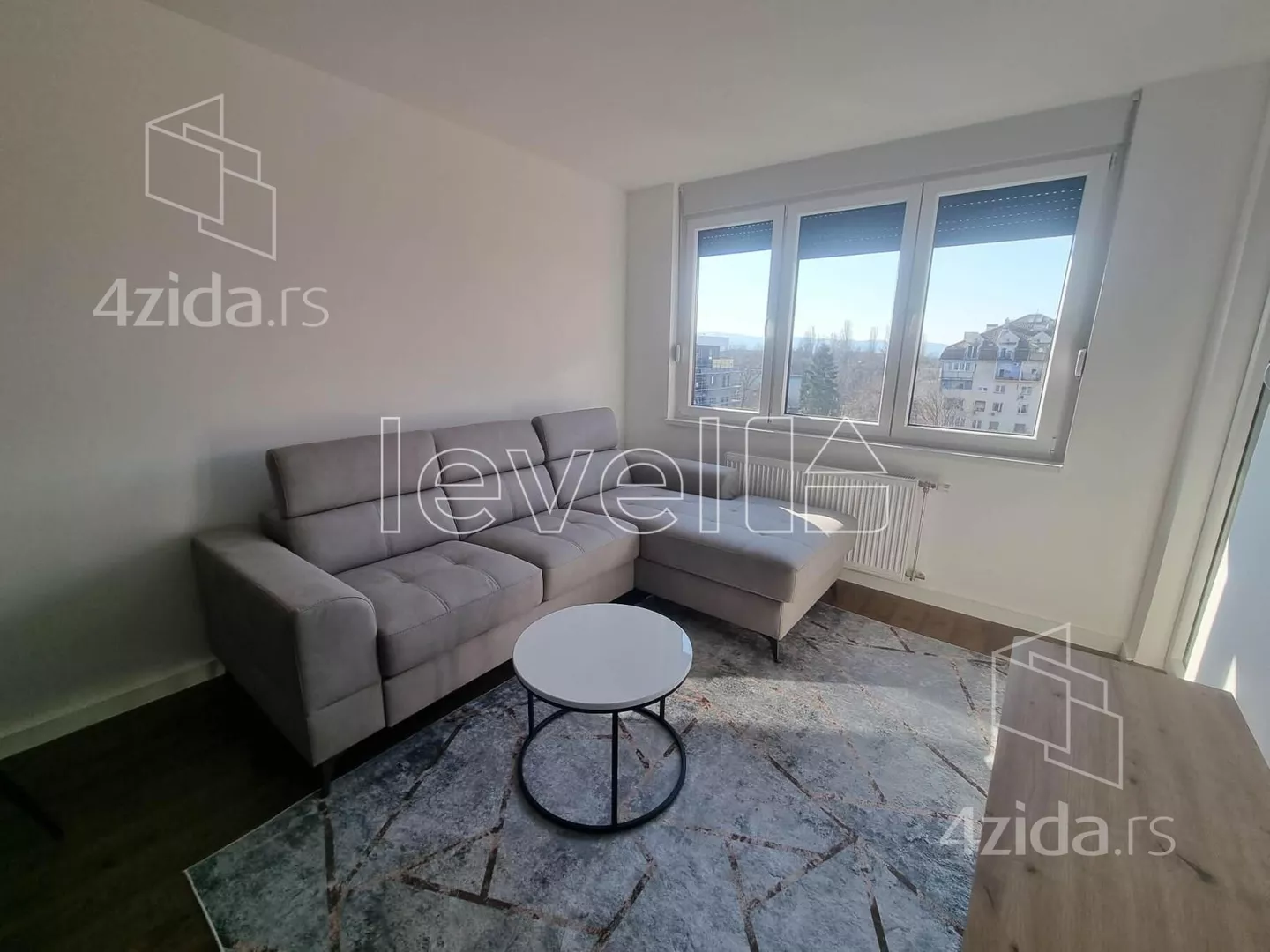 Jednoiposoban stan | 4zida