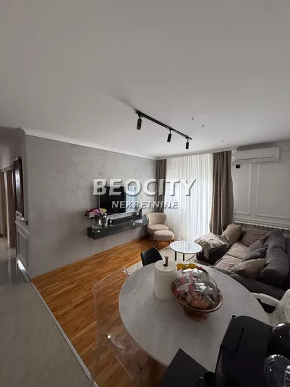 Milovana Vidaka | 4zida.rs