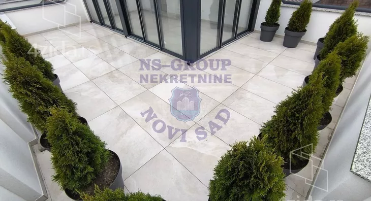 Petosoban stan | 4zida