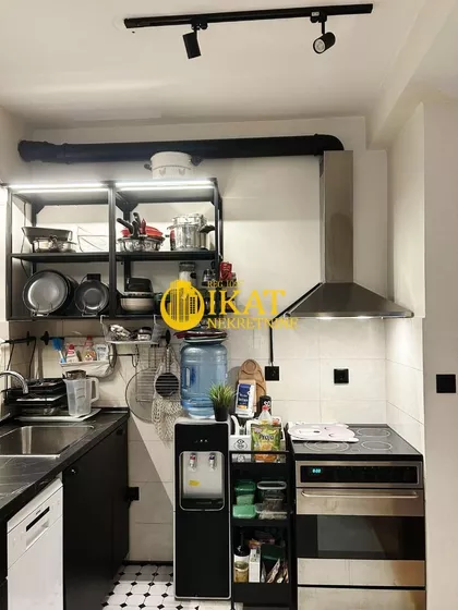 Gospodara Vučića | 4zida.rs