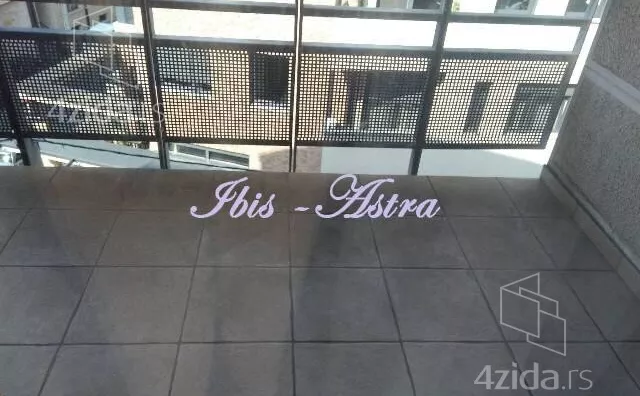 Šestosoban stan | 4zida