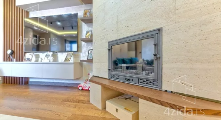 Šestosoban stan | 4zida