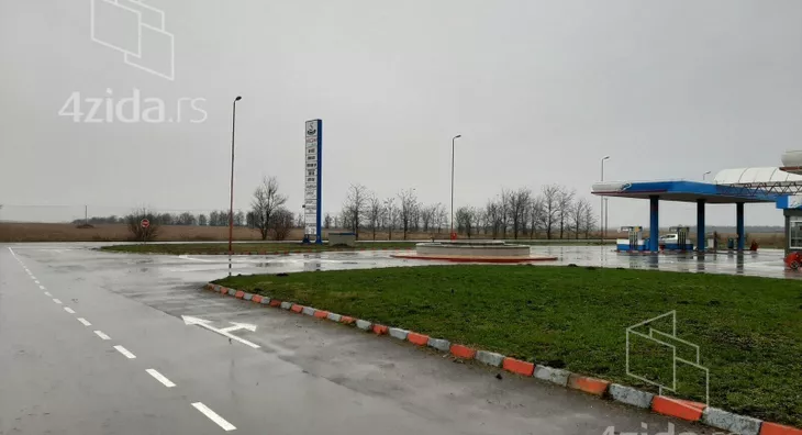 Poslovna zgrada | 4zida