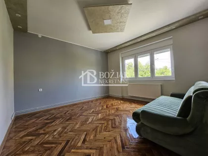 Knićaninova | 4zida.rs