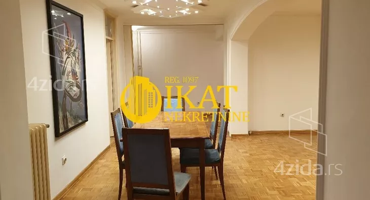 Četvoroiposoban stan | 4zida