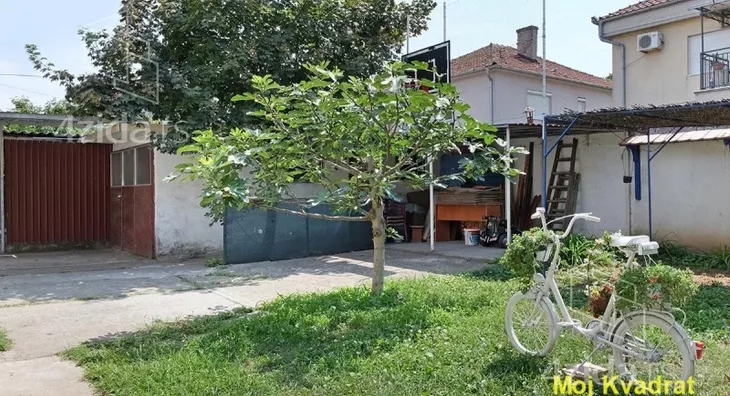 Šestosoban stan | 4zida