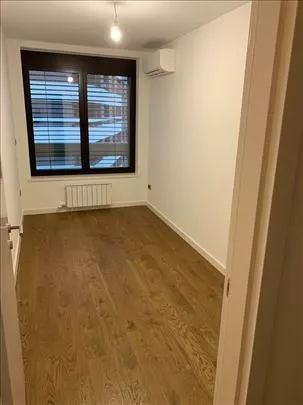 Omladinskih Brigada The one | 4zida.rs