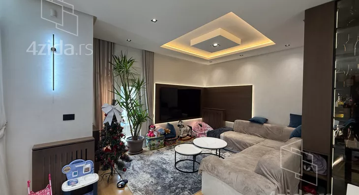 3-etažna kuća | 4zida