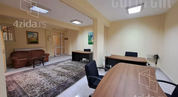 Poslovni prostor | 4zida