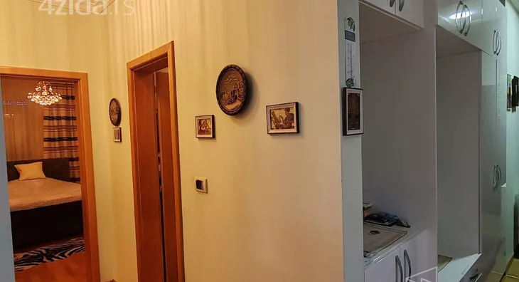 Četvoroiposoban stan | 4zida