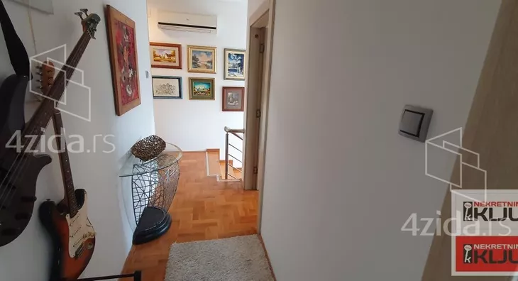 Šestosoban stan | 4zida