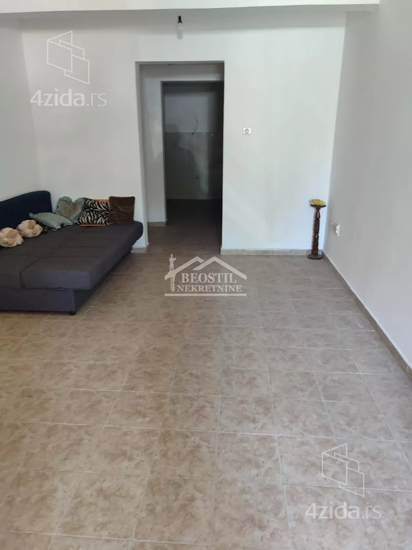 Lokal | 4zida