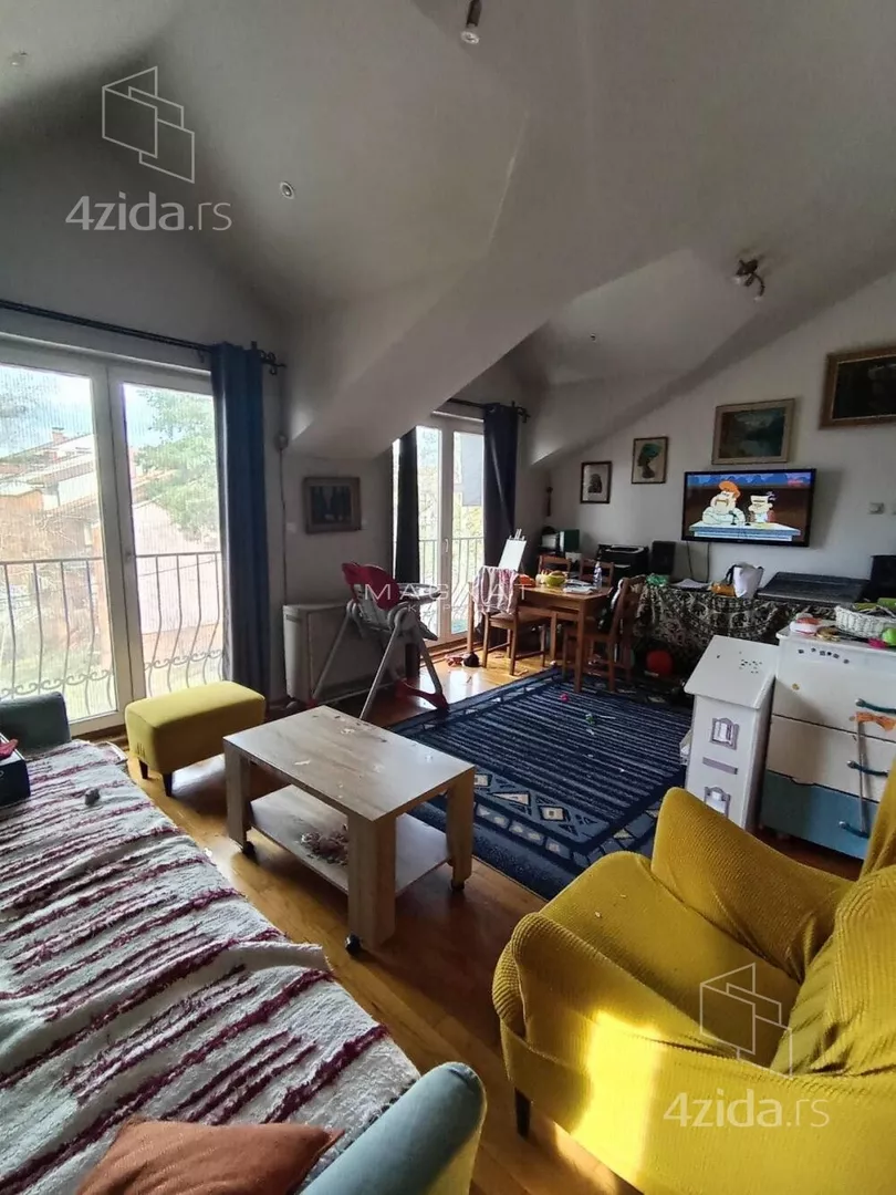 Petosoban stan | 4zida