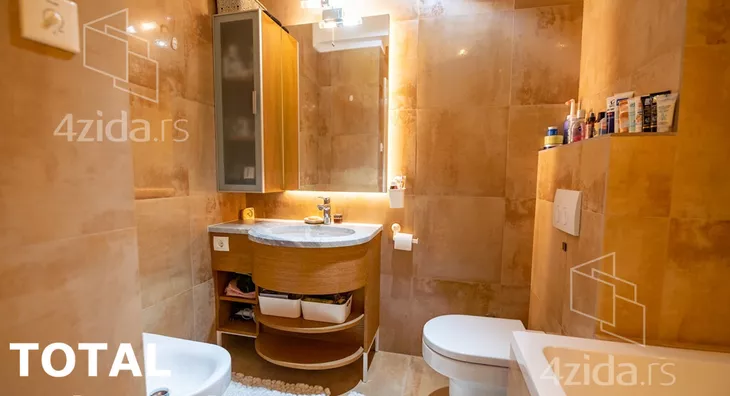 Šestosoban stan | 4zida