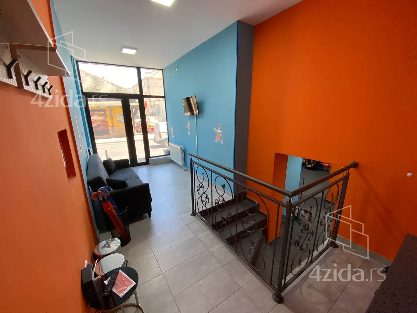 Lokal | 4zida