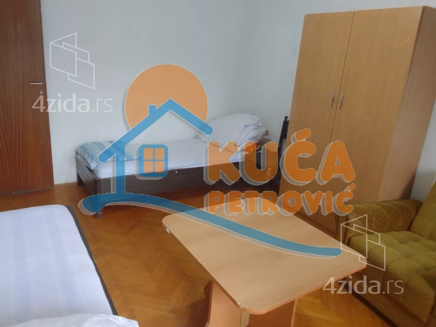 Troiposoban stan | 4zida