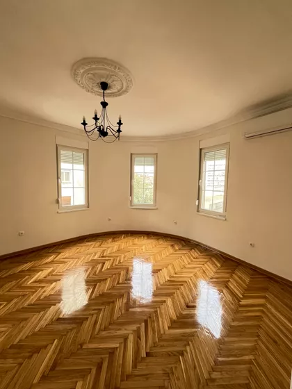 Kneginje Zorke | 4zida.rs