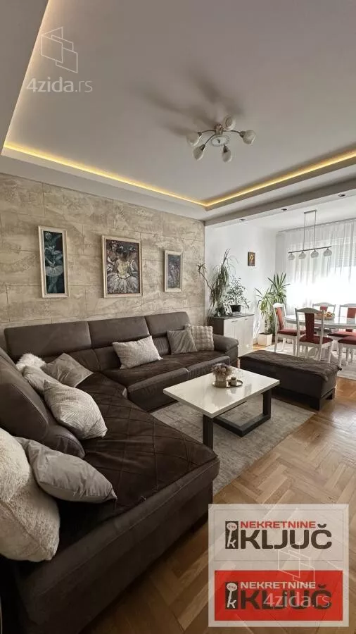 Četvorosoban stan | 4zida