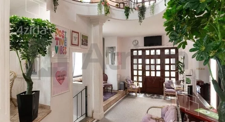 Poslovna zgrada | 4zida