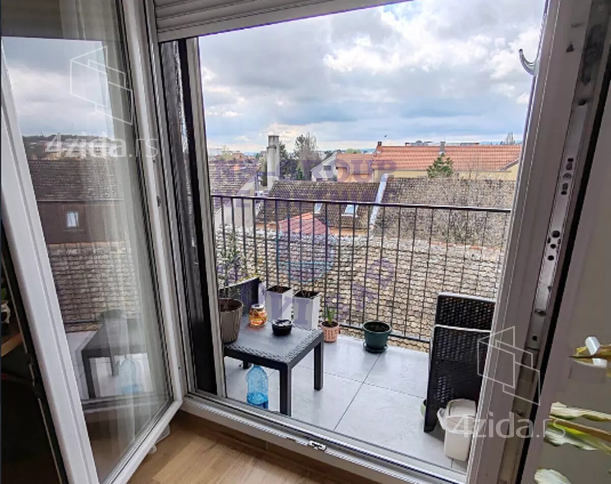 Petosoban stan | 4zida