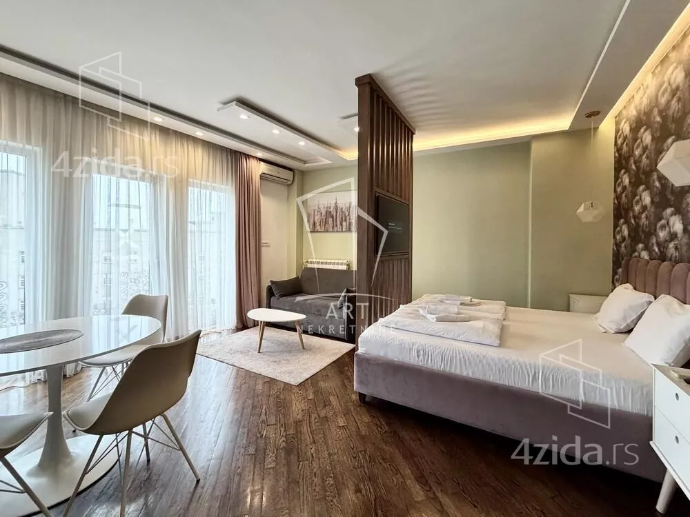 Petosoban stan | 4zida