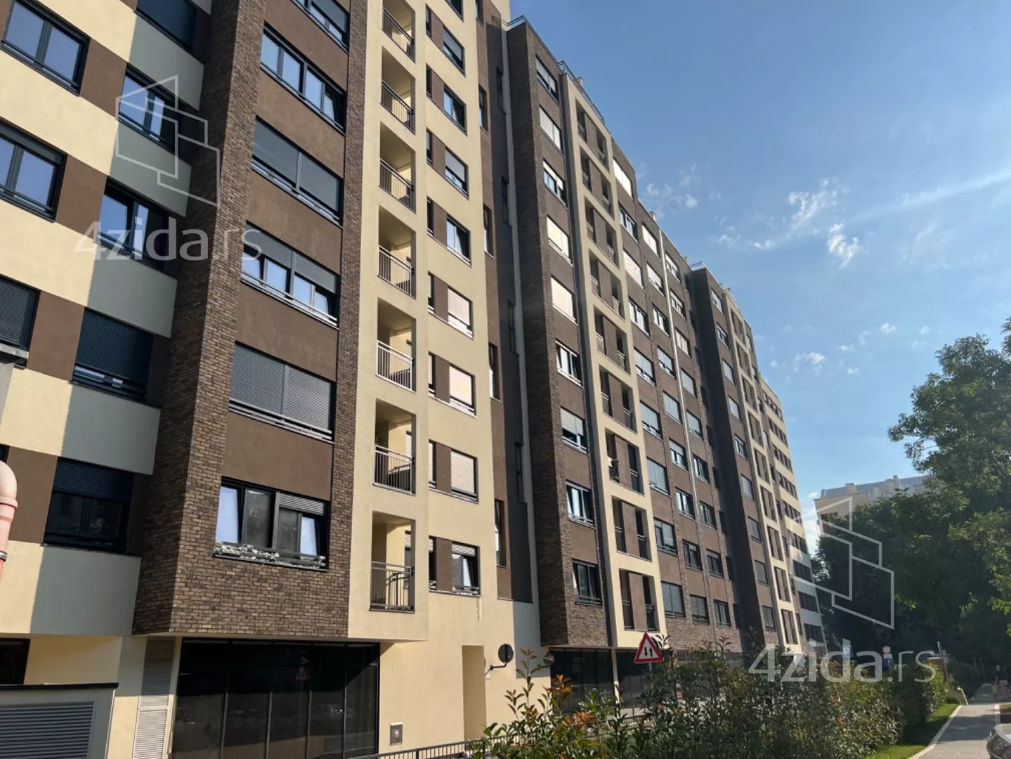 Garaža | 4zida