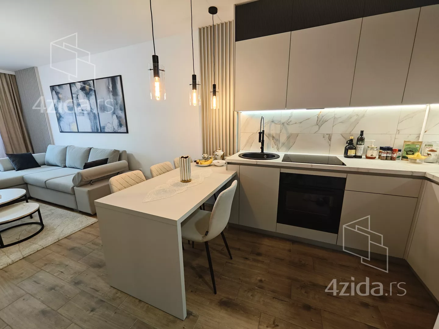 Jednoiposoban stan | 4zida