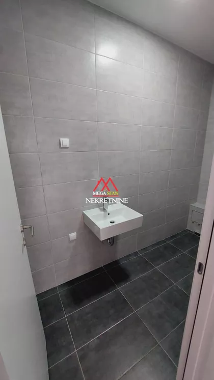 Pavla Papa | 4zida.rs