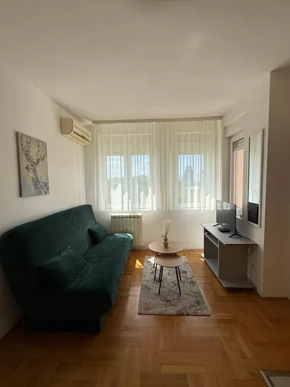 Voje Veljkovića 28A | 4zida.rs
