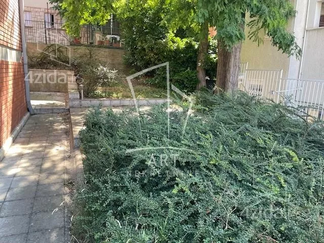 Kancelarija | 4zida