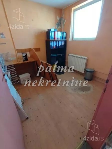 Poslovna zgrada | 4zida