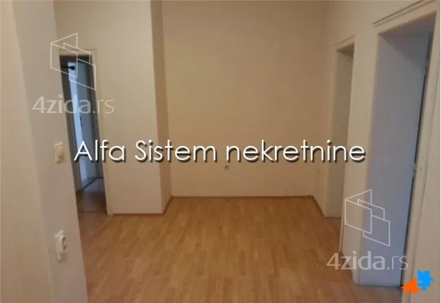 Četvoroiposoban stan | 4zida