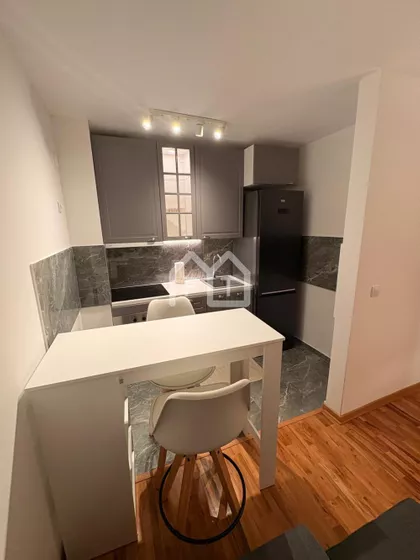 Kraljice Jelene | 4zida.rs