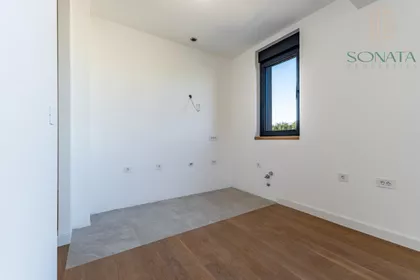 Pregrevica | 4zida.rs