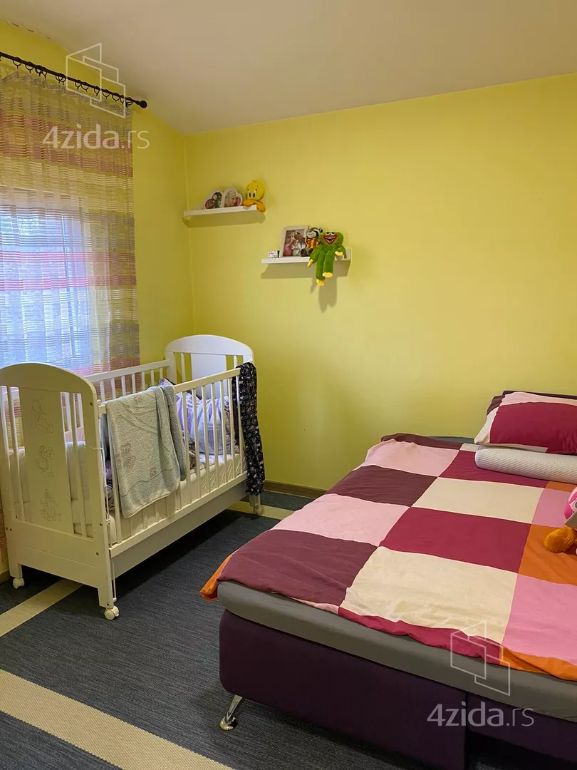 Petosoban stan | 4zida