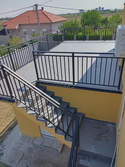 Lazara Popovića 20 | 4zida.rs