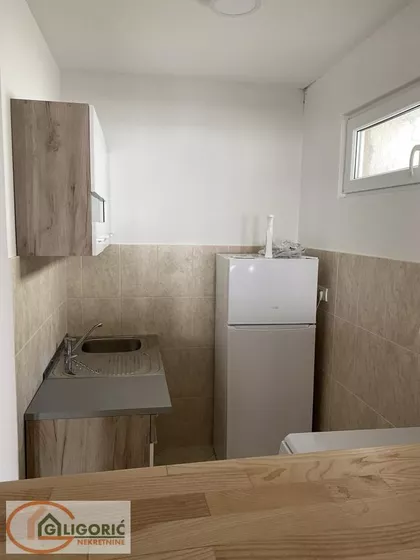 Crveni Krst Vračar | 4zida.rs