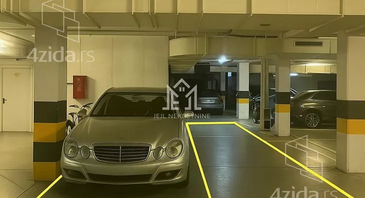 Garaža/Parking | 4zida