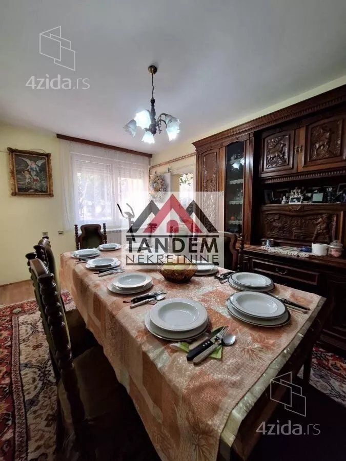 Troiposoban stan | 4zida