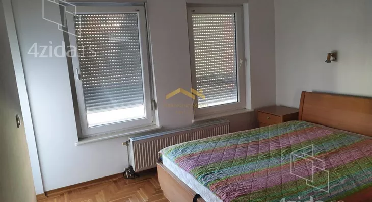 Šestosoban stan | 4zida