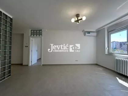 Dunavski kej | 4zida.rs
