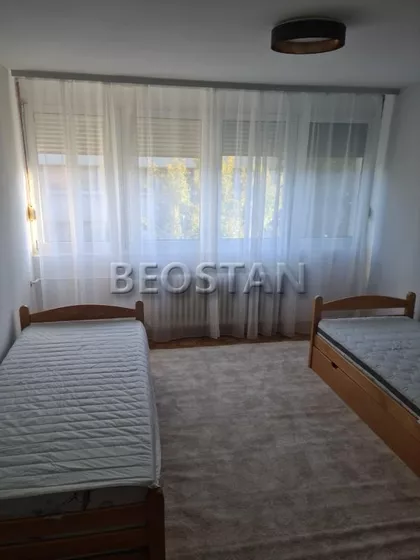 Ustanička | 4zida.rs