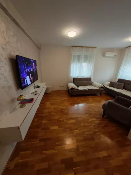 Gradske lokacije | 4zida.rs